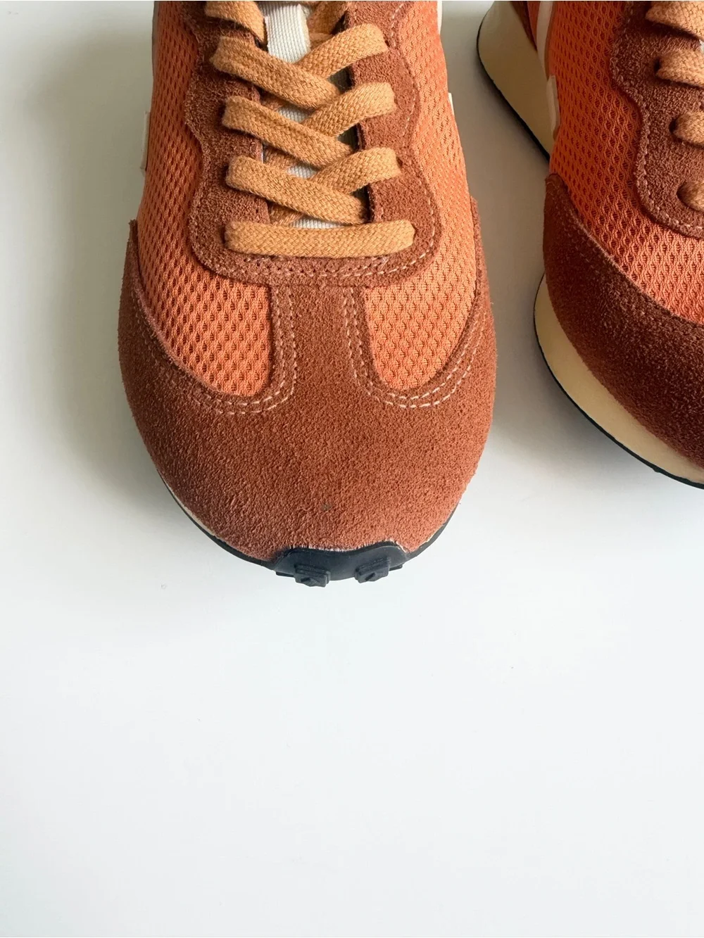 Veja Women’s 10 Men’s 8 Rio Branco II Alveomesh Pumpkin Pierre sneakers